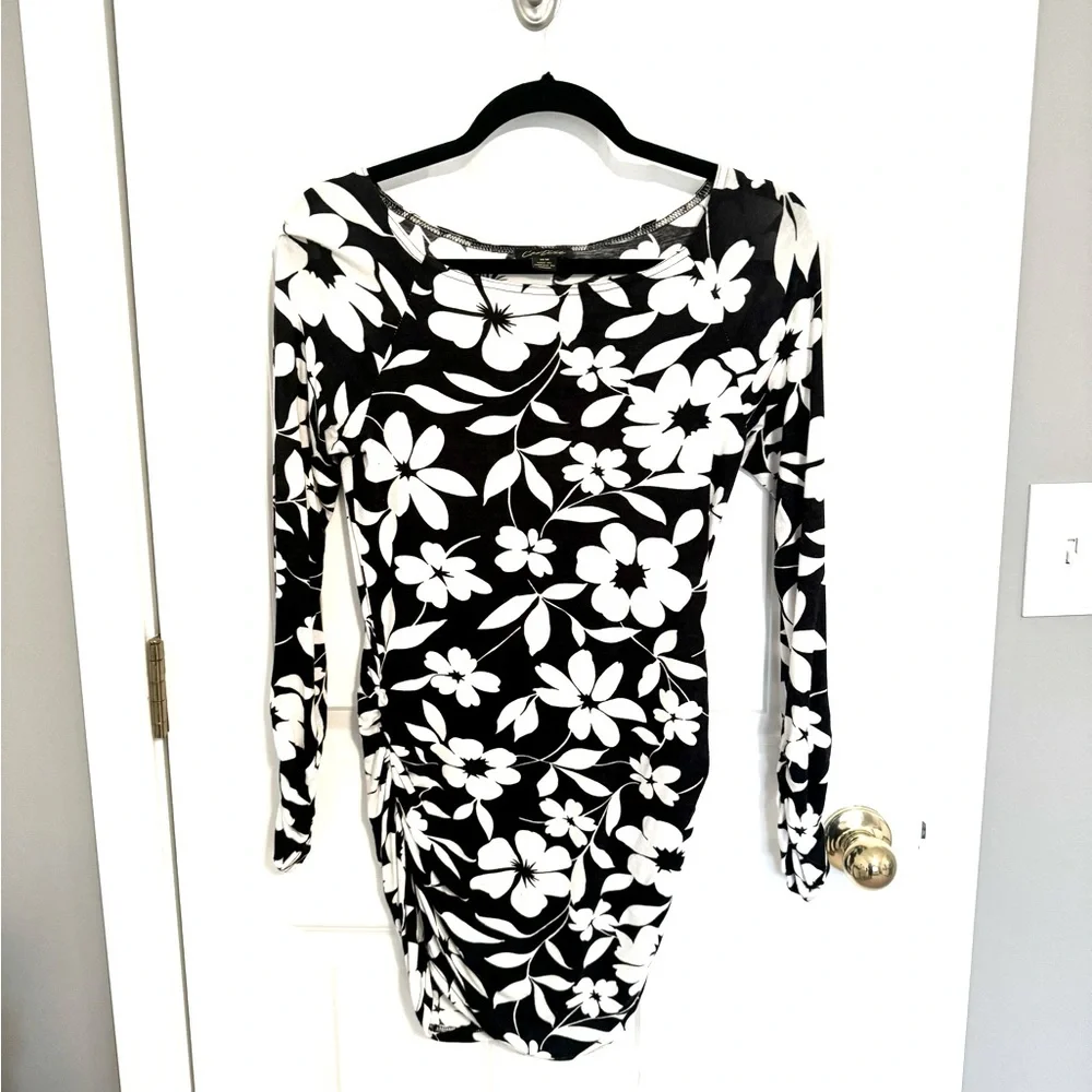 CARTISE ROUCHED TOP - Picture 2 of 6